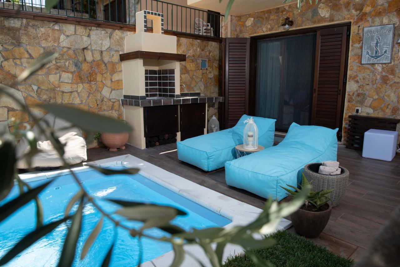 Dandy Villas Nea Roda - Melodic Waves - Private - Pool - Parking - Cellar Εξωτερικό φωτογραφία
