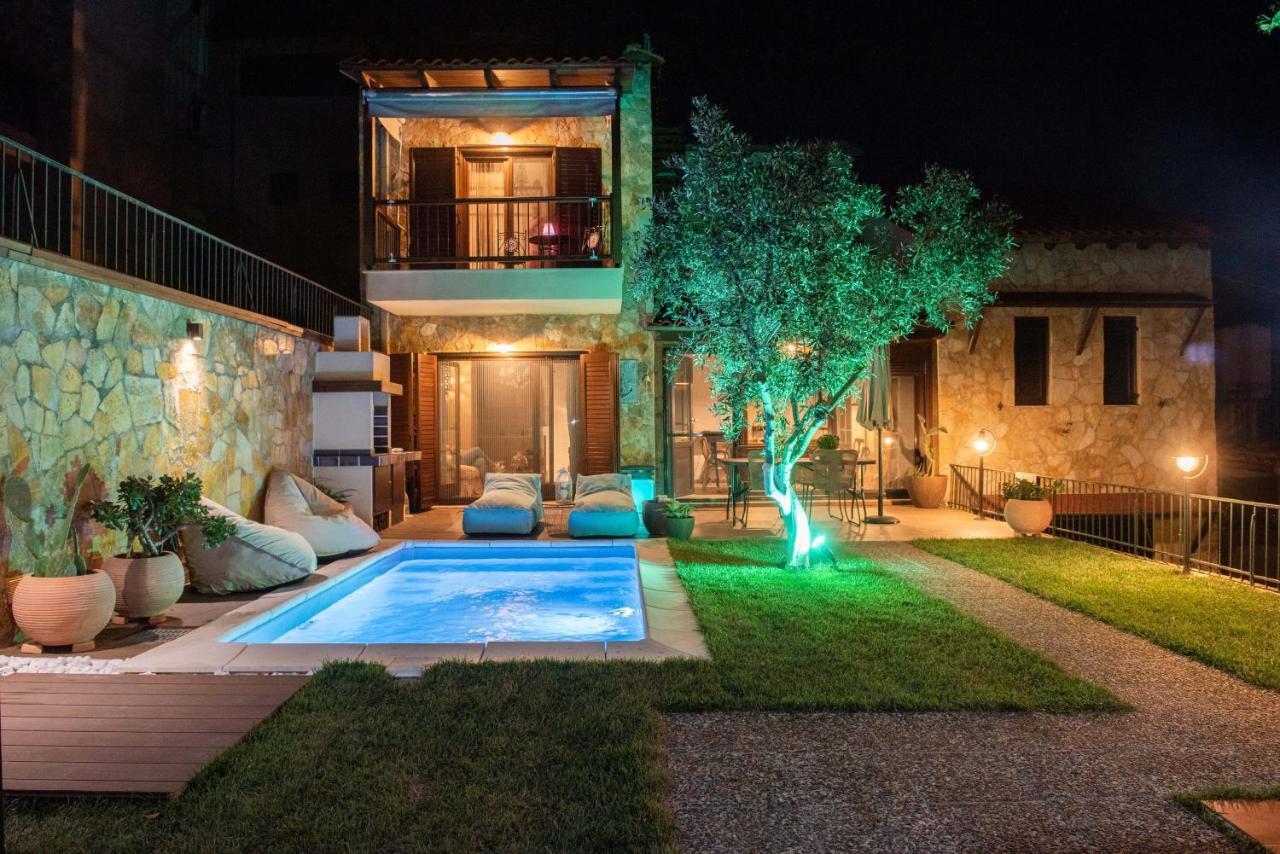 Dandy Villas Nea Roda - Melodic Waves - Private - Pool - Parking - Cellar Εξωτερικό φωτογραφία