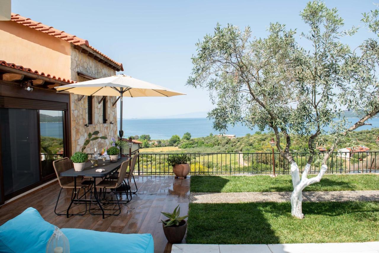 Dandy Villas Nea Roda - Melodic Waves - Private - Pool - Parking - Cellar Εξωτερικό φωτογραφία