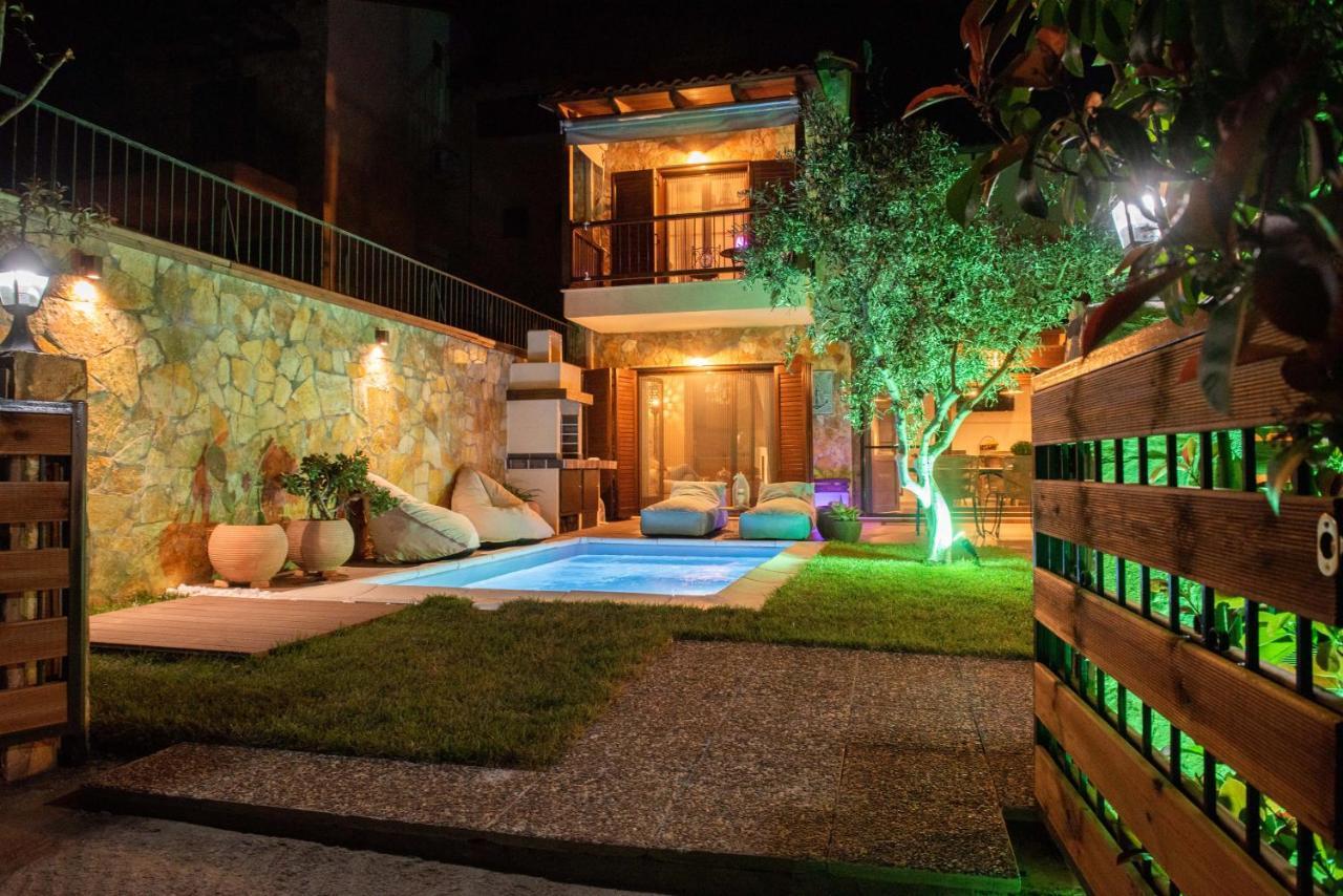 Dandy Villas Nea Roda - Melodic Waves - Private - Pool - Parking - Cellar Εξωτερικό φωτογραφία