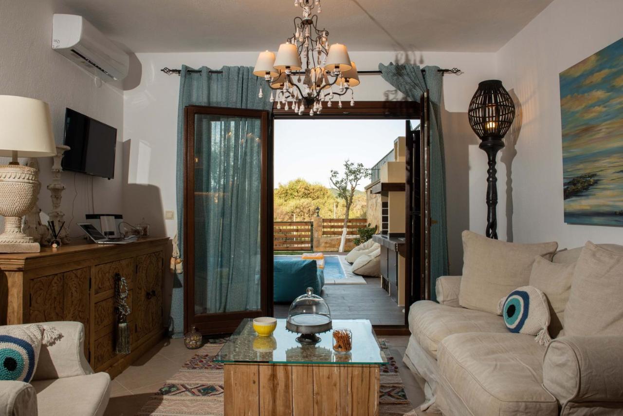 Dandy Villas Nea Roda - Melodic Waves - Private - Pool - Parking - Cellar Εξωτερικό φωτογραφία