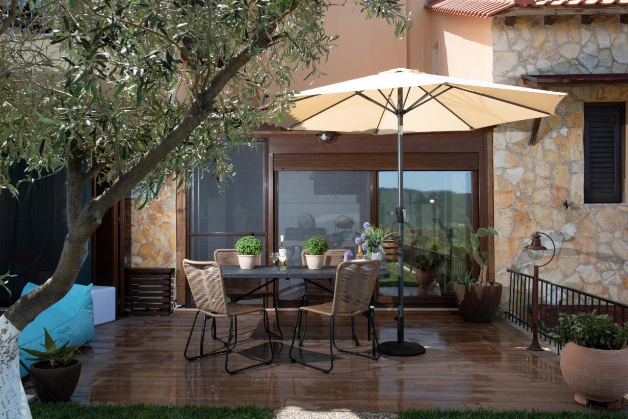 Dandy Villas Nea Roda - Melodic Waves - Private - Pool - Parking - Cellar Εξωτερικό φωτογραφία
