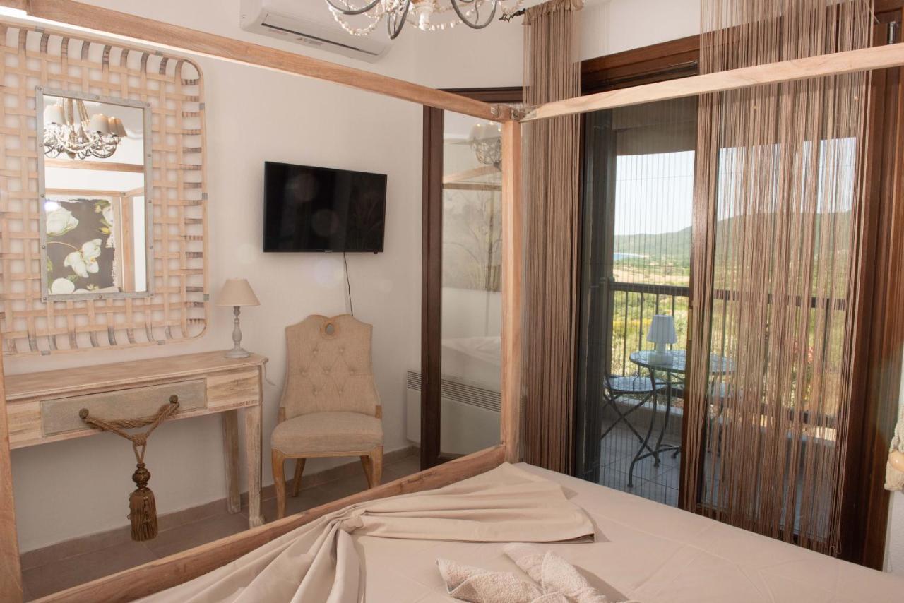 Dandy Villas Nea Roda - Melodic Waves - Private - Pool - Parking - Cellar Εξωτερικό φωτογραφία
